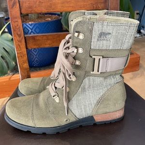 Sorel Major Carly Combat Boots